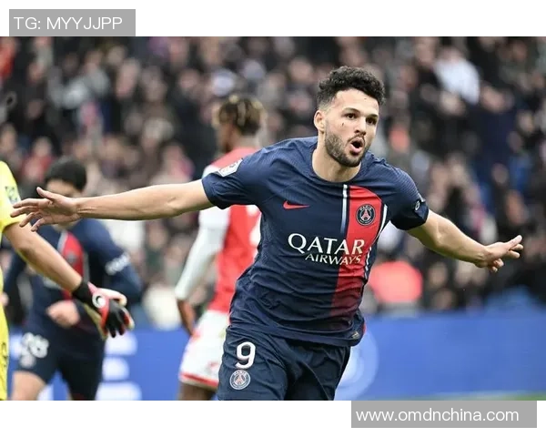 英超激战：利物浦逆转巴黎圣日耳曼帽子戏法点燃全场激情